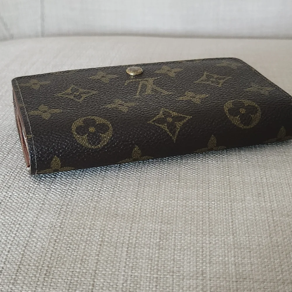 Louis Vuitton Vintage Monogram Porte Monnaie Tresor Bifold Wallet - Picture 7 of 16